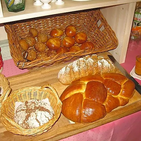 אורחן Restaurant Escher לויקרבאד